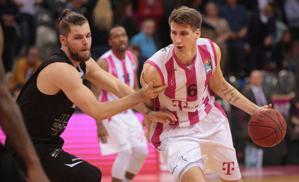 曼联必须警 曼联必须警