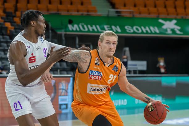 通过深入探 通过深入探