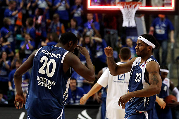 中场防守型 中场防守型